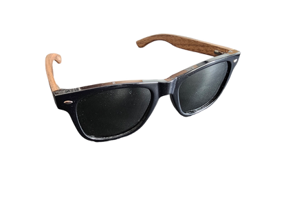 Tatsu FYORO 太陽眼鏡（UV400 偏光、亮光黑色鏡框和胡桃木鏡腳）