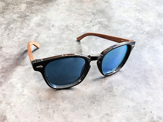 FYORO Ryu 太陽眼鏡（UV400 偏光藍色鏡片，亮光黑色鏡框，胡桃木鏡腳）