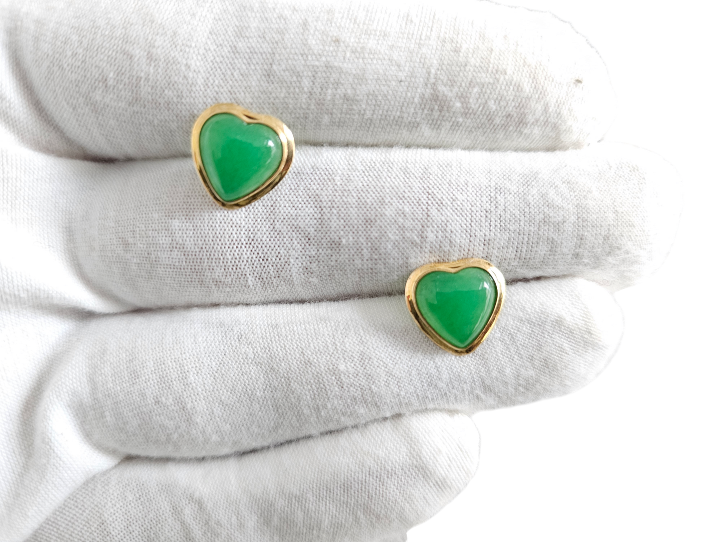 Qing Heart Jade Earrings (with 14K Yellow Gold)