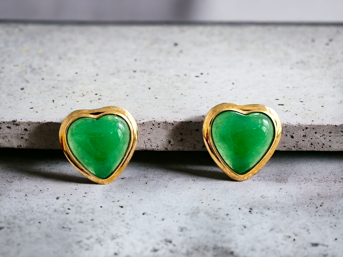 Qing Heart Jade Earrings (with 14K Yellow Gold)