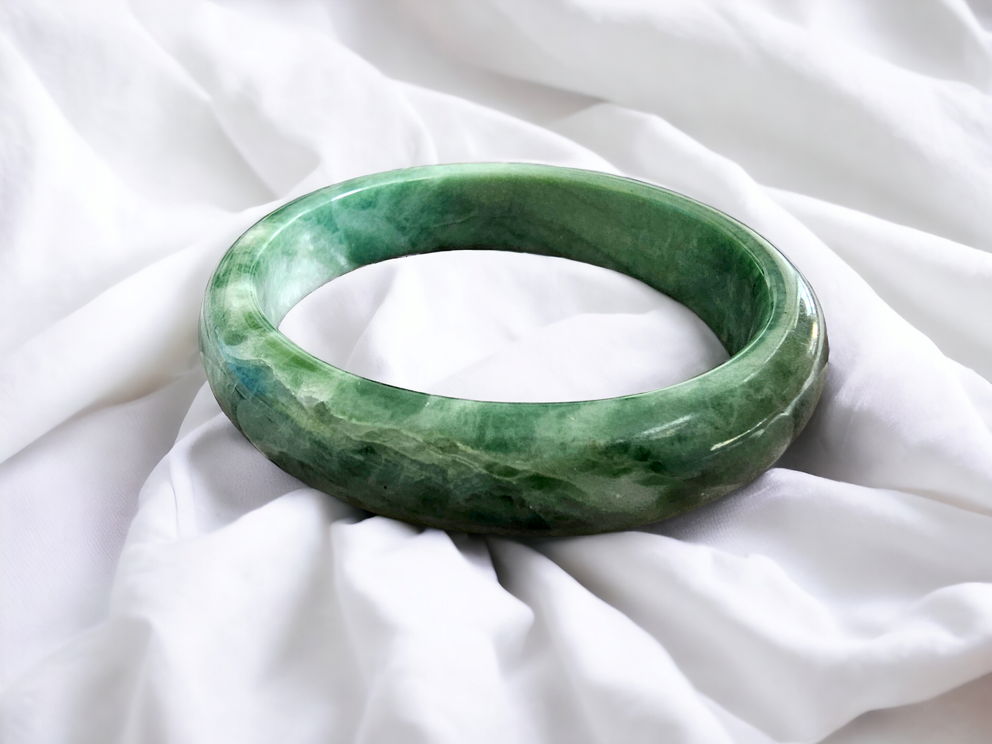 Earth's Burmese A-Jade Bangle Bracelet (MADE IN JAPAN) 08808