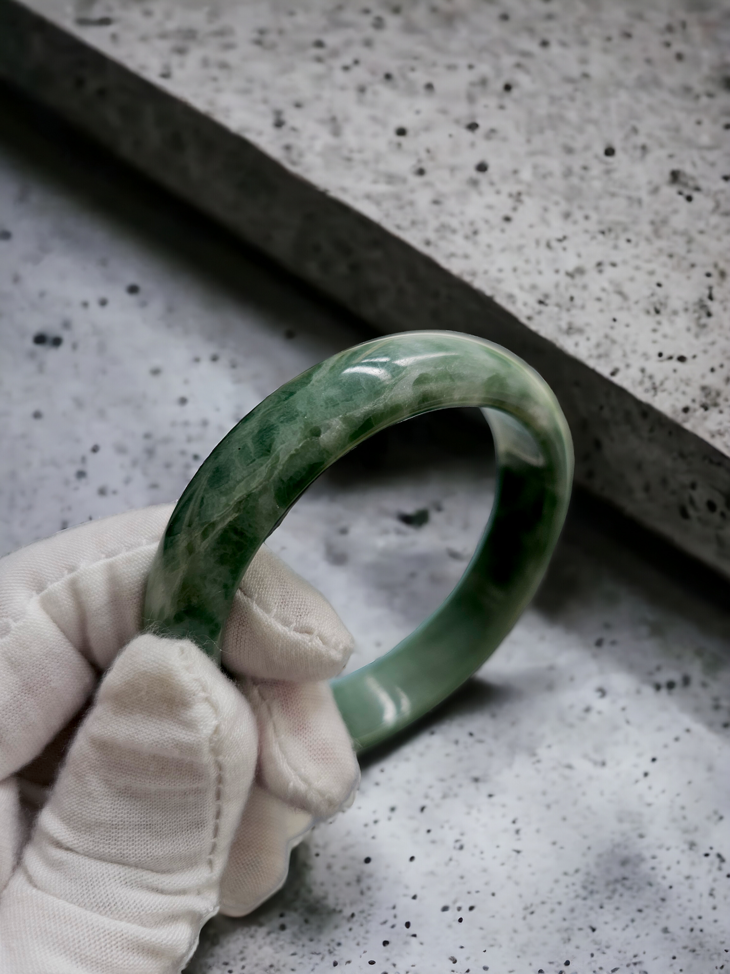 Earth's Burmese A-Jade Bangle Bracelet (MADE IN JAPAN) 08808