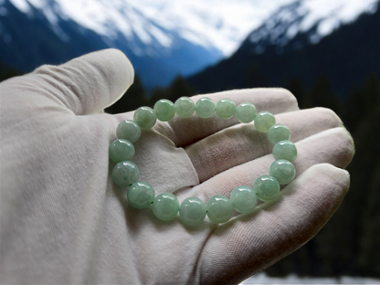 Imperial Japanese Green Burmese A-Jade  Beaded Bracelet (MADE IN JAPAN) (10-10.5mm Each x 19 beads) 05013