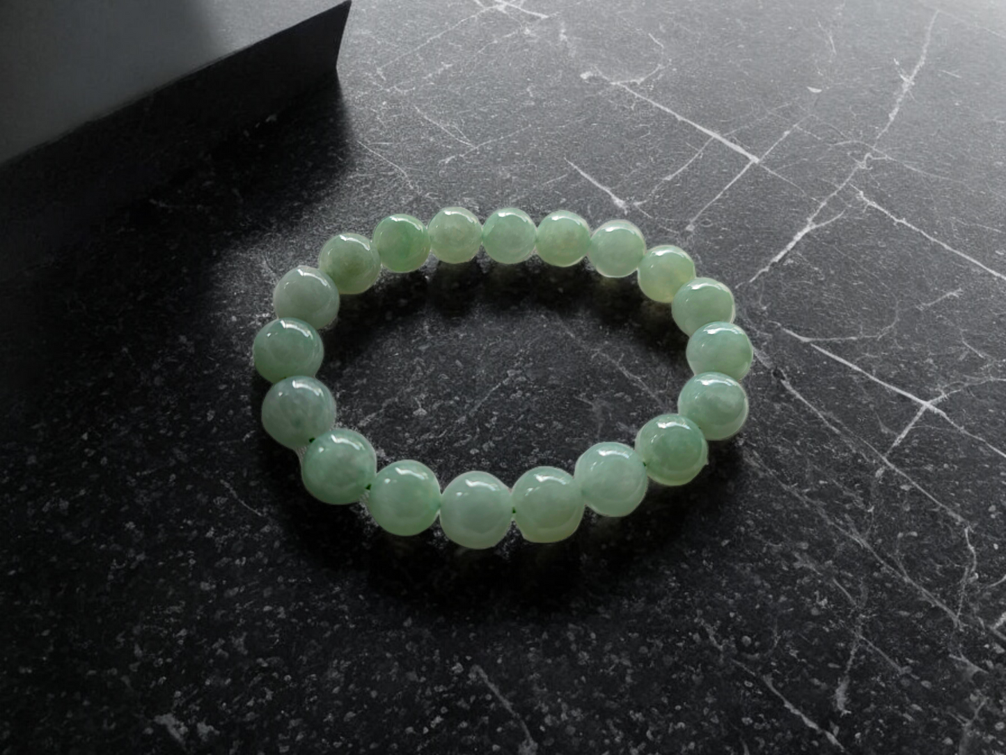 Imperial Japanese Green Burmese A-Jade  Beaded Bracelet (MADE IN JAPAN) (10-10.5mm Each x 19 beads) 05013