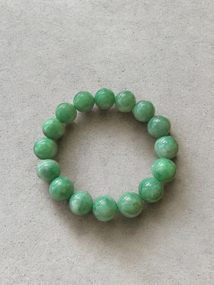 Imperial Japanese Green Burmese A-Jade Beaded Bracelet (MADE IN JAPAN) (12mm Each x 16 beads) 05014