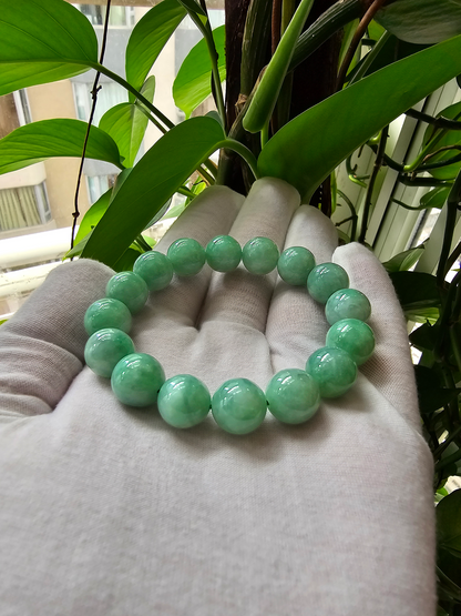 Imperial Japanese Green Burmese A-Jade Beaded Bracelet (MADE IN JAPAN) (12mm Each x 16 beads) 05014