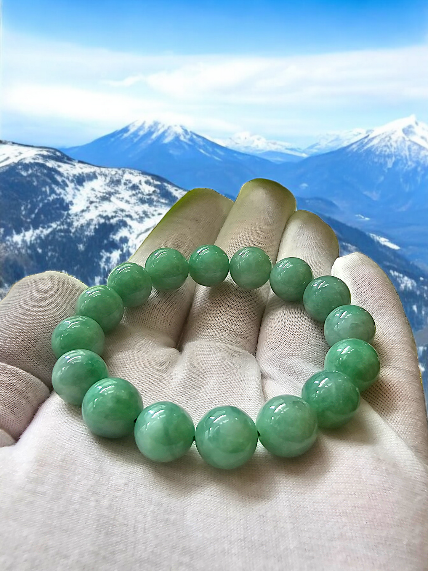 Imperial Japanese Green Burmese A-Jade Beaded Bracelet (MADE IN JAPAN) (12mm Each x 16 beads) 05014