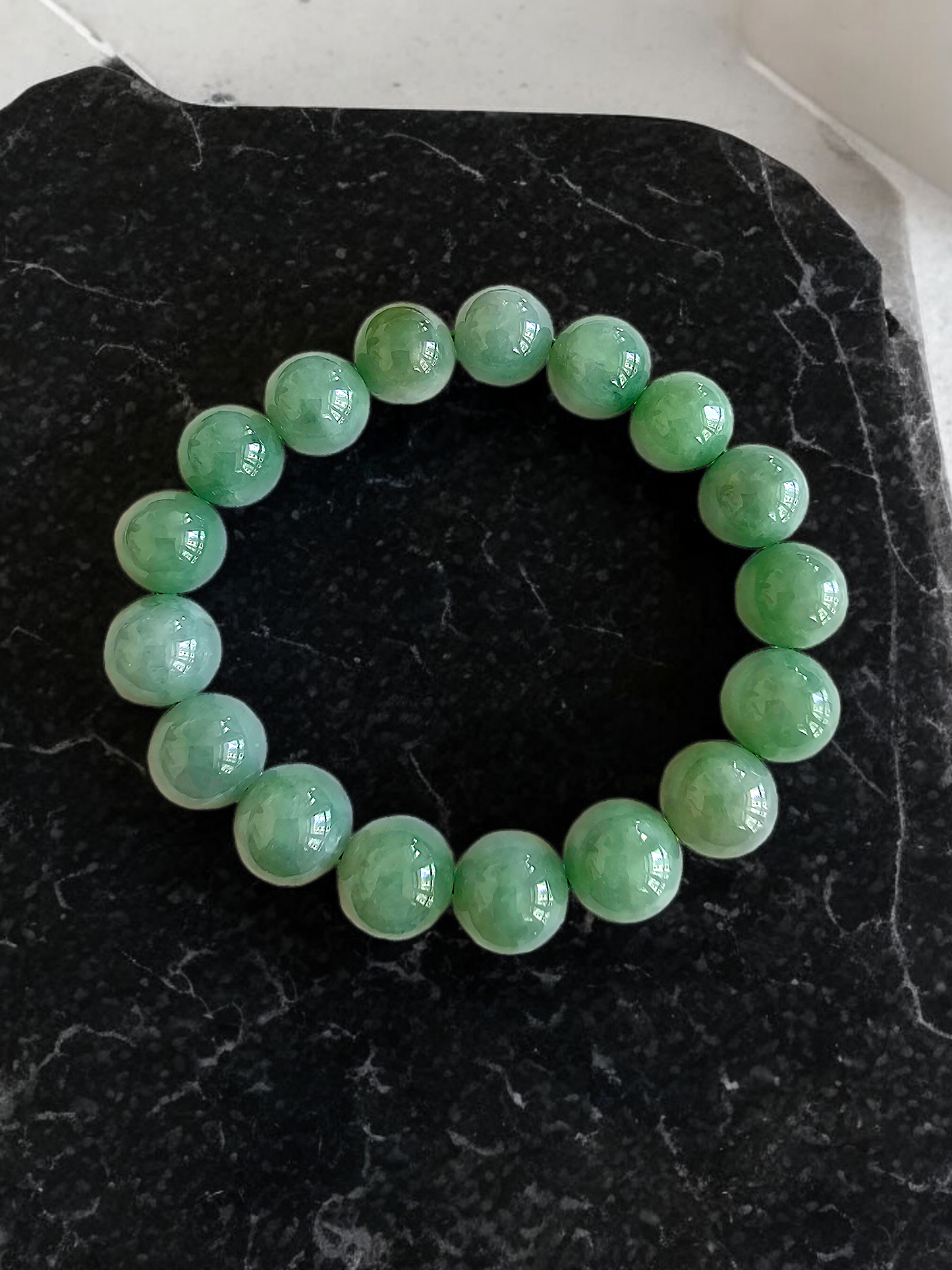 Imperial Japanese Green Burmese A-Jade Beaded Bracelet (MADE IN JAPAN) (12mm Each x 17 beads) 05015