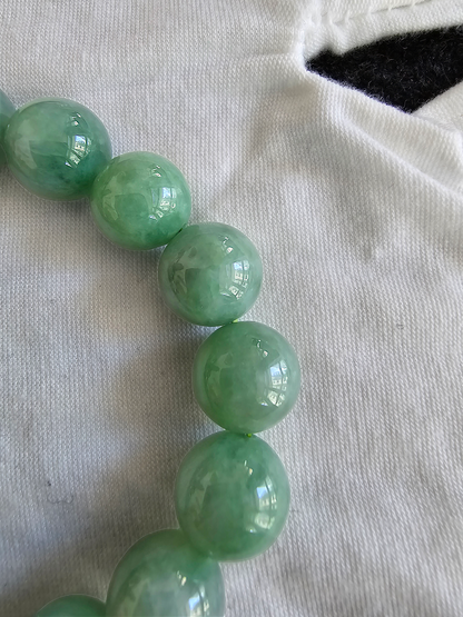 Imperial Japanese Green Burmese A-Jade Beaded Bracelet (MADE IN JAPAN) (12mm Each x 17 beads) 05015