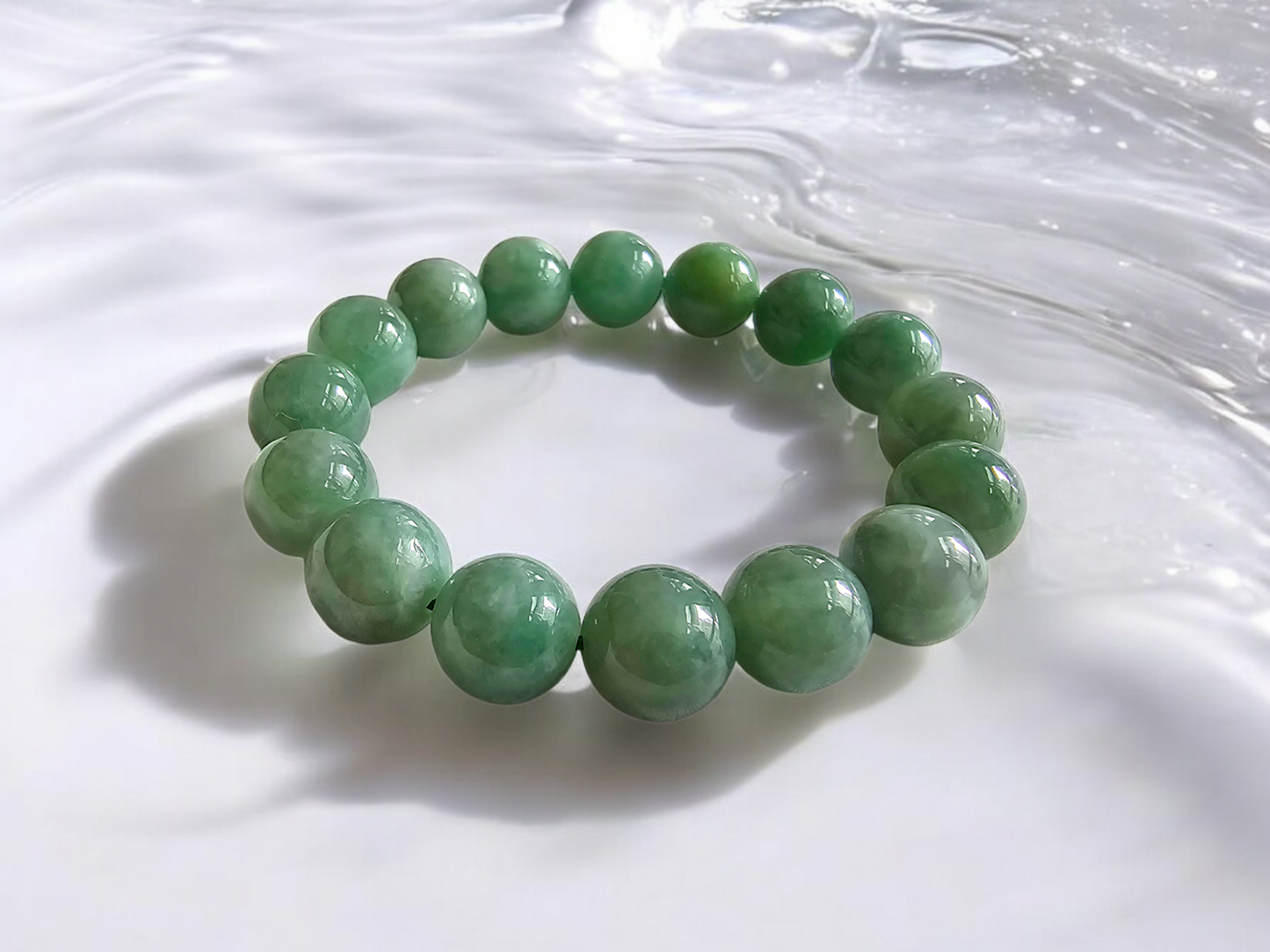 Imperial Japanese Green Burmese A Jade Beaded Bracelet (MADE IN JAPAN) (12mm Each x 16 beads) 05017