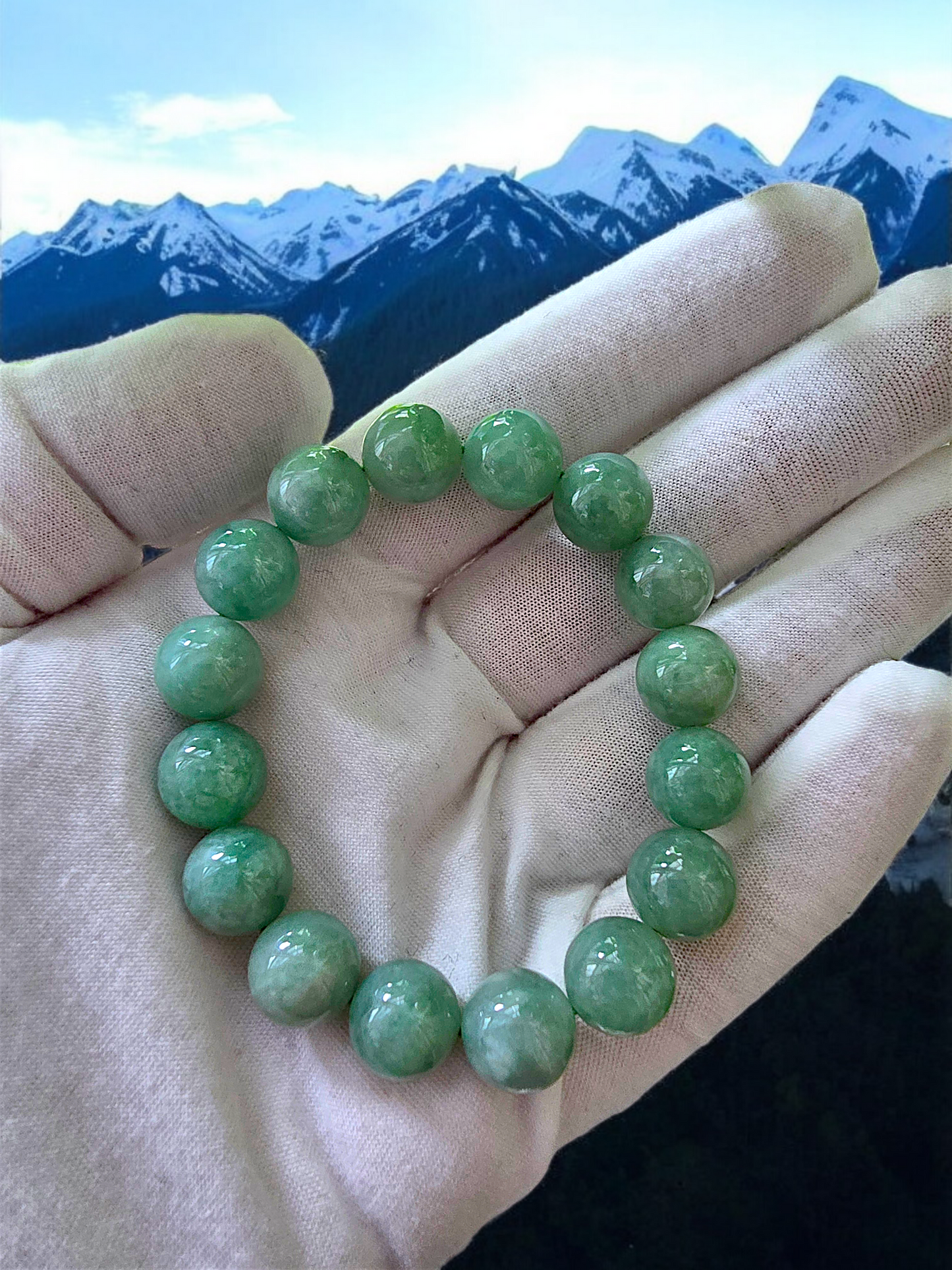 Imperial Japanese Green Burmese A Jade Beaded Bracelet (MADE IN JAPAN) (12mm Each x 16 beads) 05017