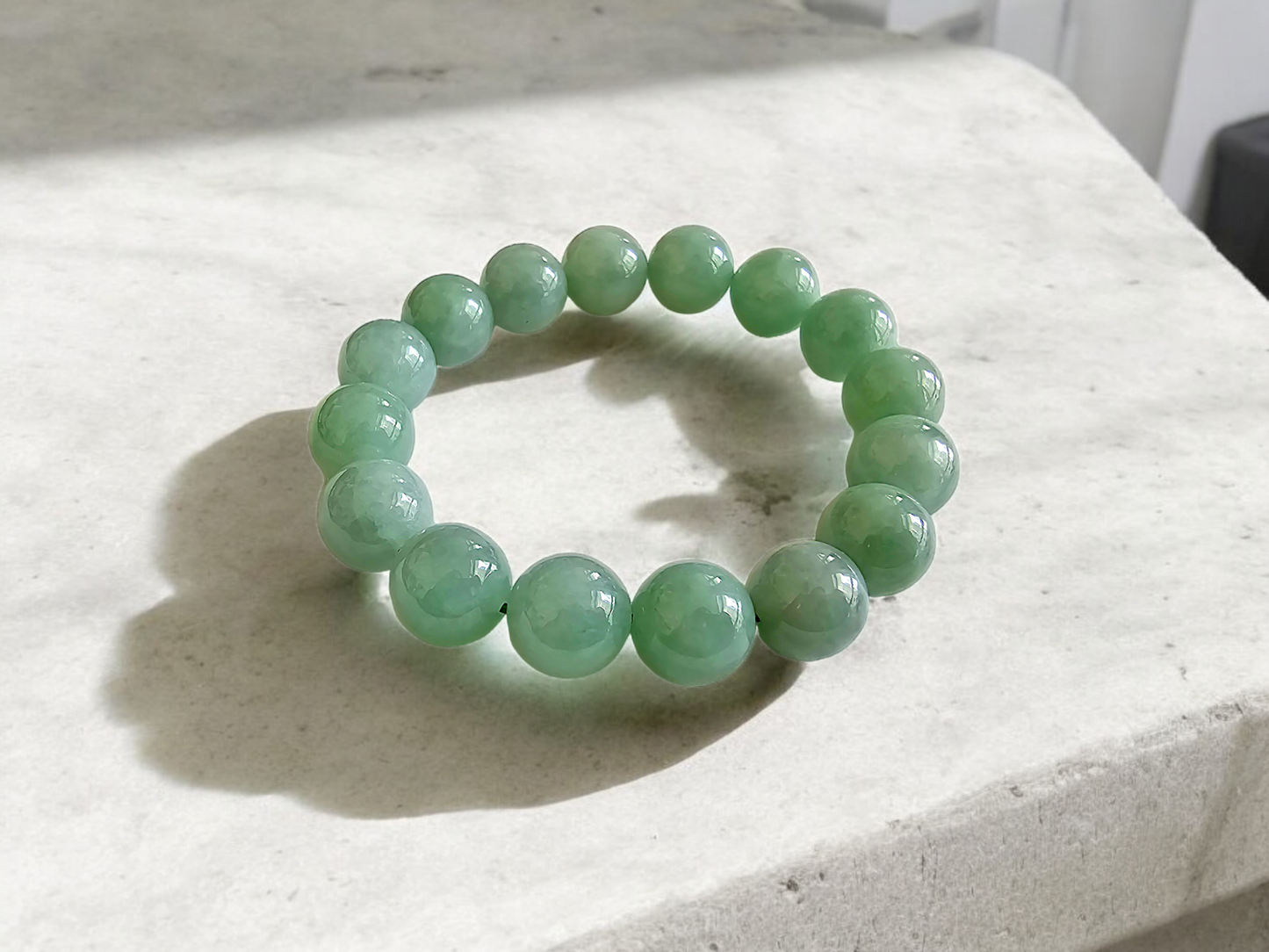 Imperial Japanese Green Burmese A Jade Beaded Bracelet (MADE IN JAPAN) (12mm Each x 16 beads) 05019