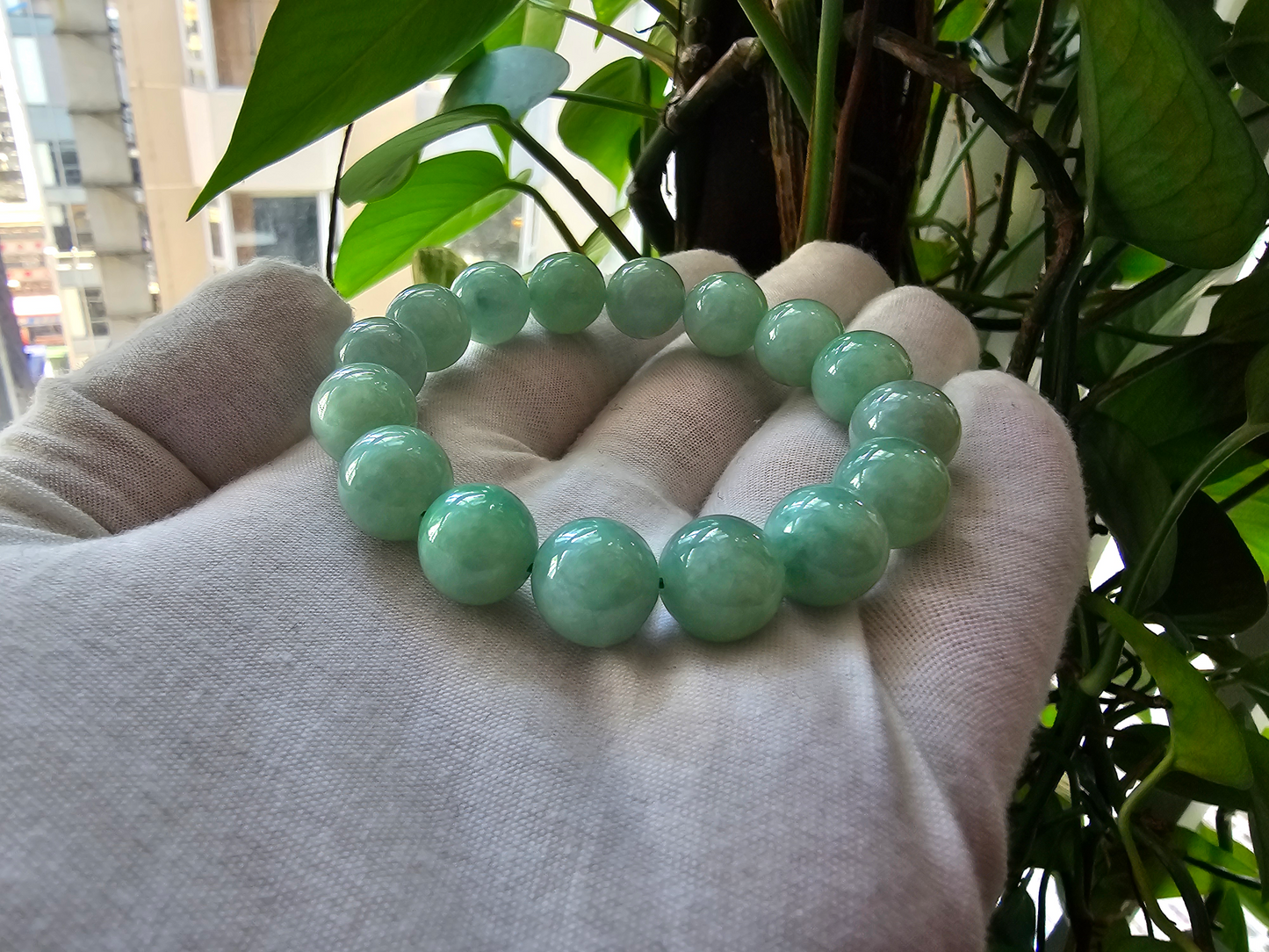 Imperial Japanese Green Burmese A Jade Beaded Bracelet (MADE IN JAPAN) (12mm Each x 16 beads) 05019