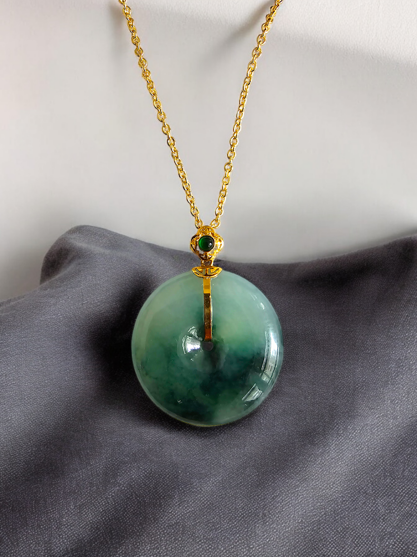 Han Round Donut Burmese A-Jade Pendant (with 18K Yellow Gold) - Certified