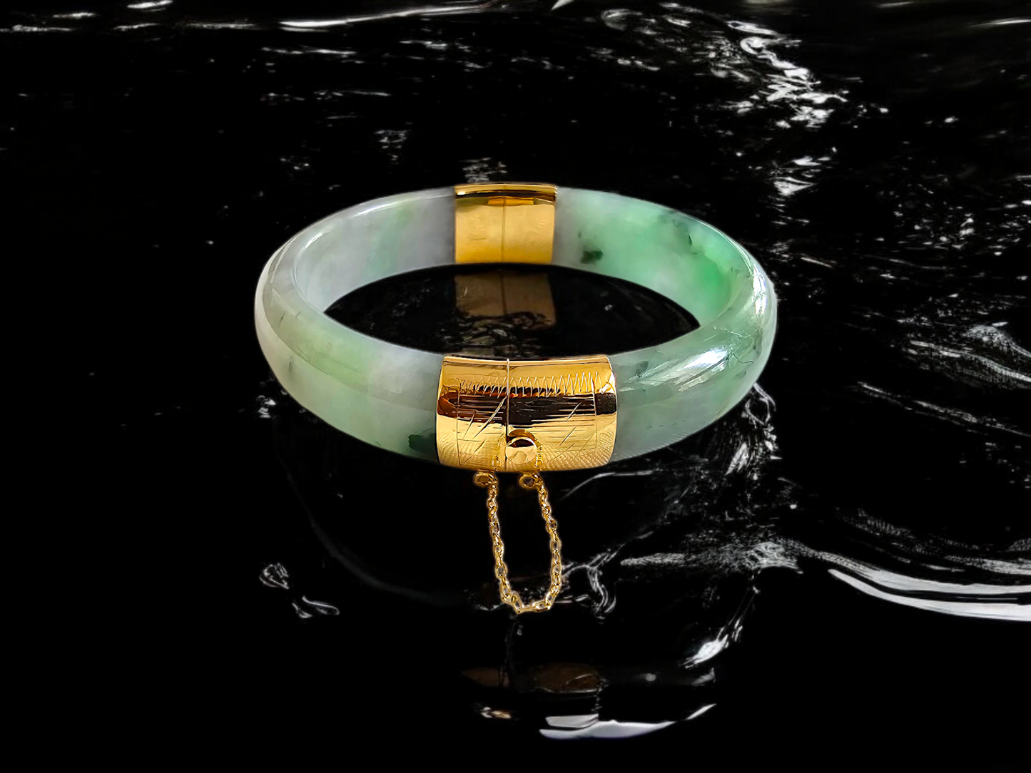 1883 Viceroy's Elliptical Burmese A-Jade Bangle Bracelet (with 14K Yellow Gold)