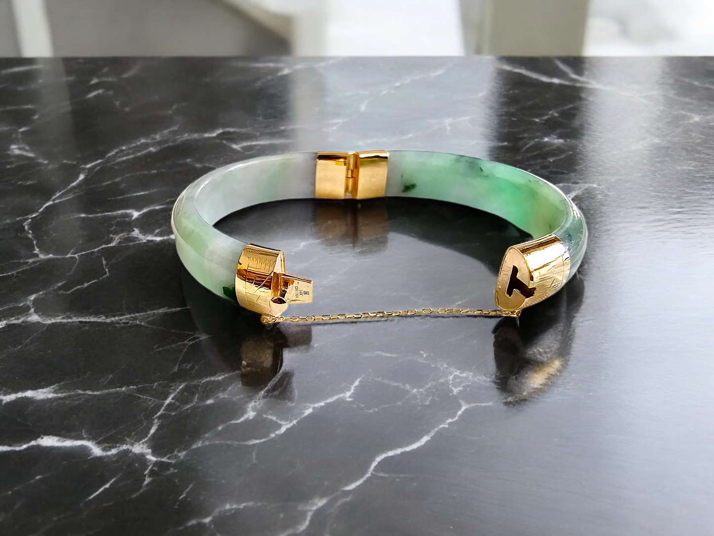 1883 Viceroy's Elliptical Burmese A-Jade Bangle Bracelet (with 14K Yellow Gold)