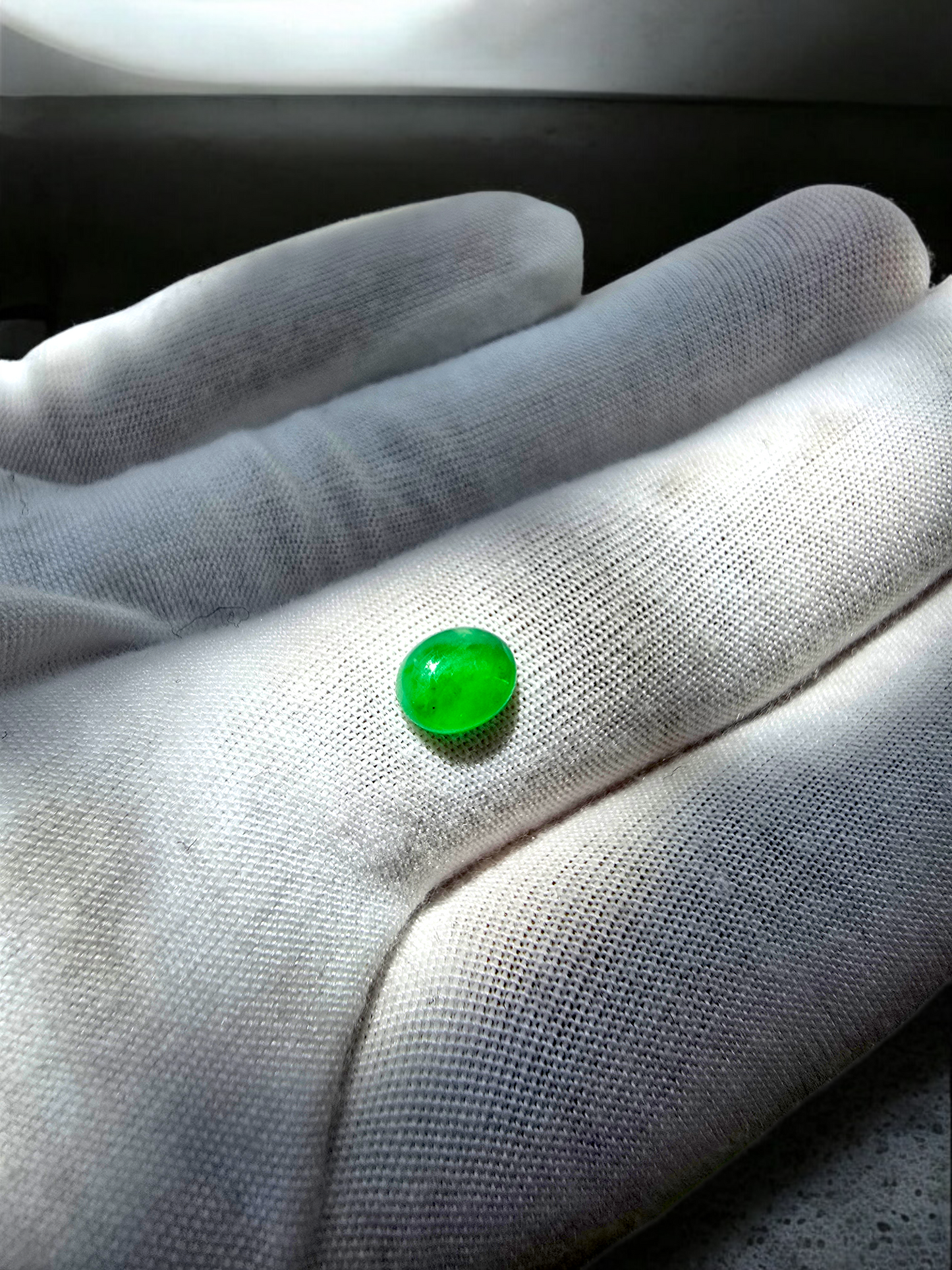 Certified 1.41cts. Vivid Imperial Green Burmese A-Jadeite Oval Cabochon Loose Stone LS2