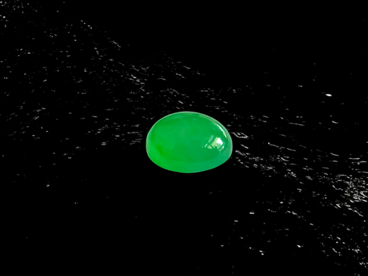 Certified 2.80cts. Vivid Apple Green Burmese A-Jadeite Oval Cabochon Loose Stone LS3