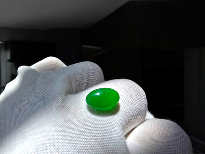 Certified MADE IN JAPAN 5.385cts. Vivid Imperial Green Burmese A-Jadeite Oval Cabochon Loose Stone LS5