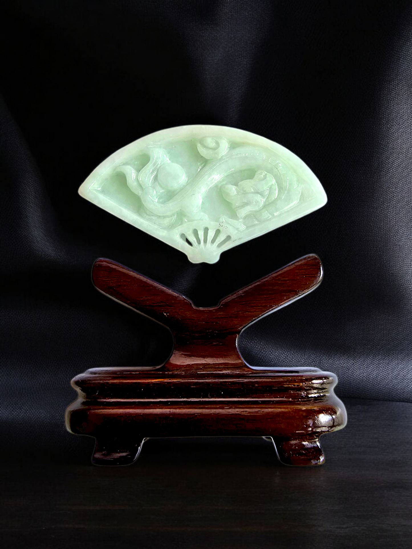 Kyushu Carved Dragon Burmese A-Jadeite Fan Ornament Showpiece with Stand