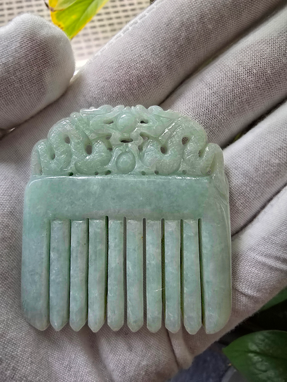 Ozoku Carved Dragon Burmese A-Jadeite Comb Ornament Showpiece with Stand