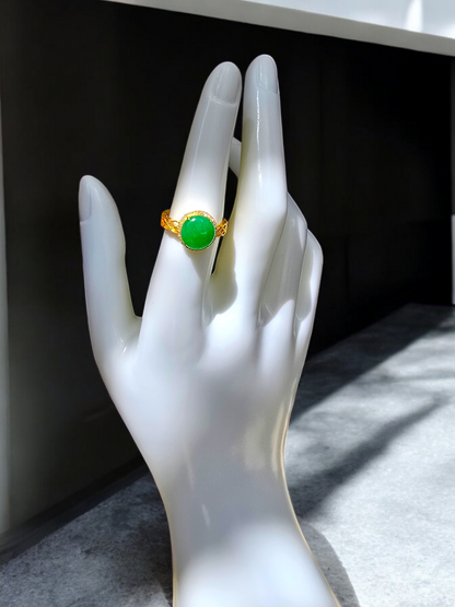 Shinjuku' MADE IN JAPAN Burmese Vivid Green A-Jade, Natural White Diamonds and 18K Yellow Gold Ring - Certified