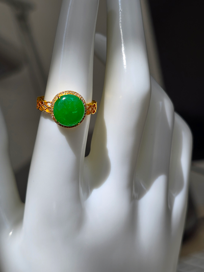 Shinjuku' MADE IN JAPAN Burmese Vivid Green A-Jade, Natural White Diamonds and 18K Yellow Gold Ring - Certified