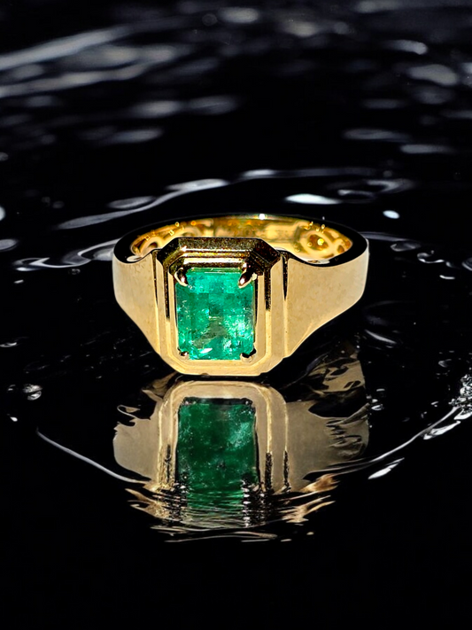 Certified Natural Columbian Emerald 1.777 cts. (Vivid Green) Men's Ring with 18K Yellow Gold - R1