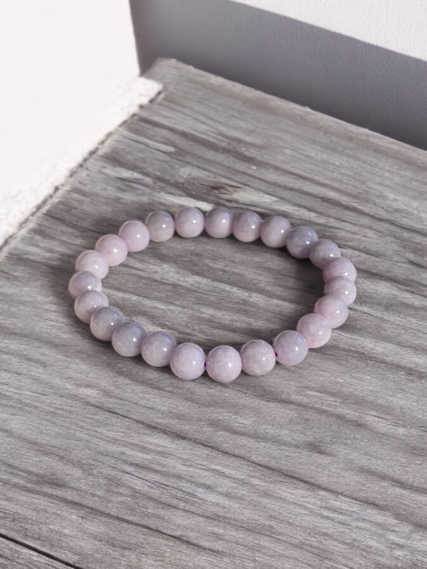 Imperial Japanese Lavender Purple Burmese A-Jade Beaded Bracelet (MADE IN JAPAN) (8mm Each x 23 beads) 05022