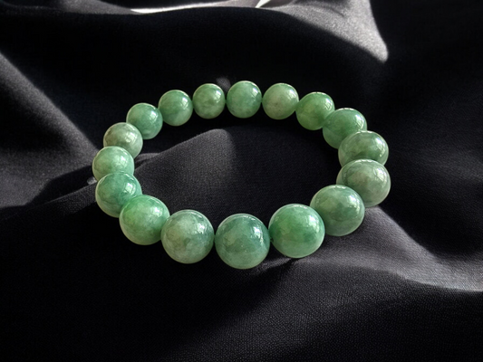 Imperial Japanese Green Burmese A-Jade Beaded Bracelet (MADE IN JAPAN) (12mm Each x 17 beads) 05021