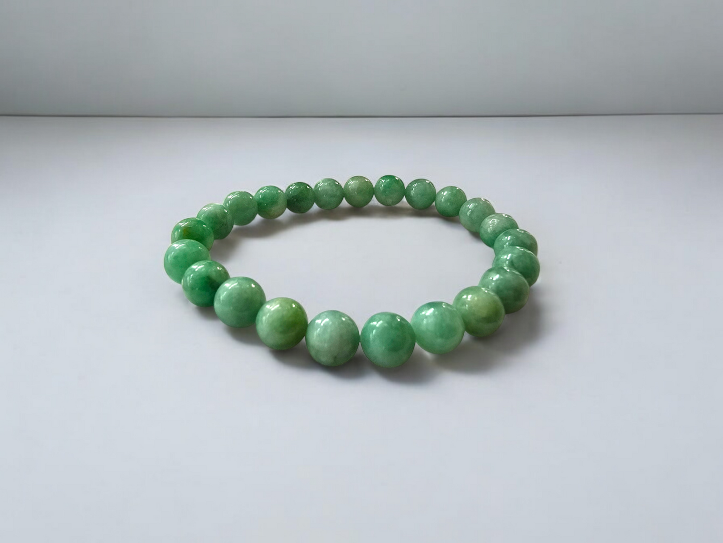 Imperial Japanese Green Burmese A-Jade Beaded Bracelet (MADE IN JAPAN) (8mm Each x 23 beads) 05030