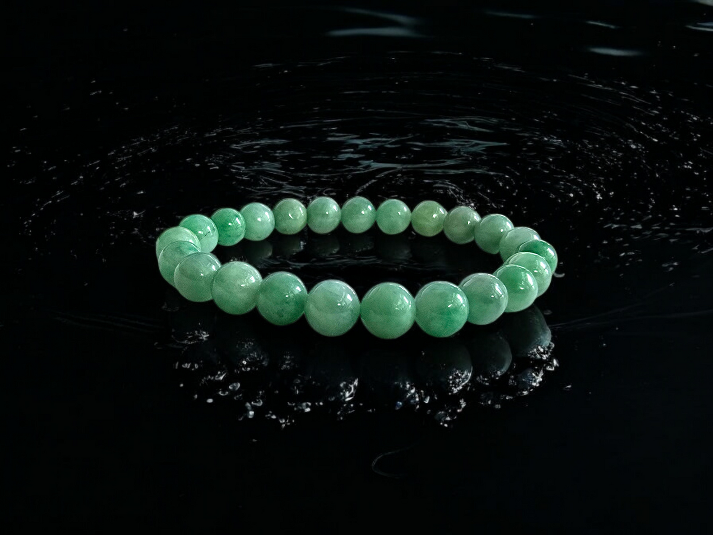 Imperial Japanese Green Burmese A-Jade Beaded Bracelet (MADE IN JAPAN) (8mm Each x 23 beads) 05030