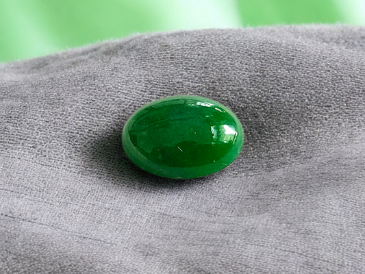 Certified MADE IN JAPAN 4.803 cts. Intense Green Burmese A-Jadeite Oval Cabochon Loose Stone LS7