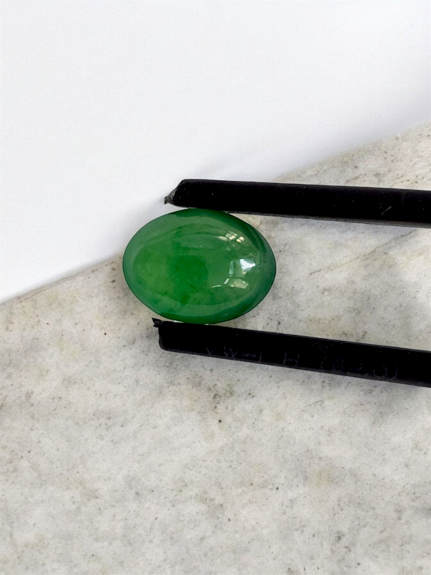 Certified MADE IN JAPAN 1.948 cts. Intense-Vivid Imperial Green Burmese A-Jadeite Oval Cabochon Loose Stone LS8