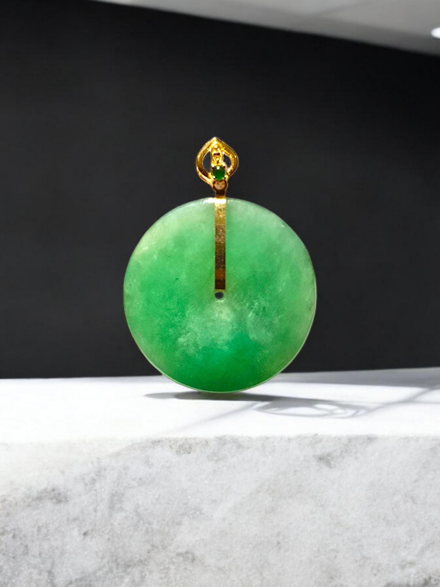 Cheung's Round Donut Burmese A-Jade 22.50 mm Pendant with 18K Yellow Gold - Certified