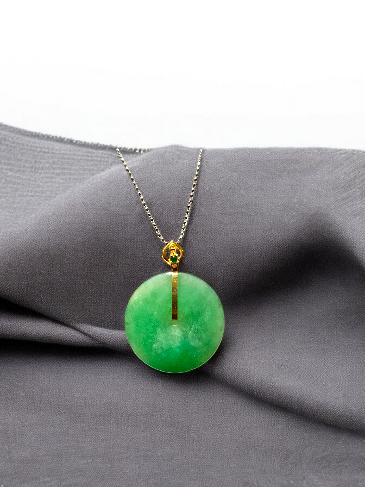 Cheung's Round Donut Burmese A-Jade 22.50 mm Pendant with 18K Yellow Gold - Certified