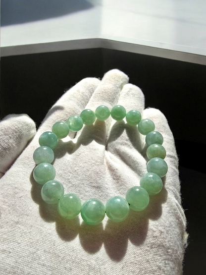 Imperial Japanese Green Burmese A-Jade Beaded Bracelet (MADE IN JAPAN) (10.5mm Each x 19 beads) 05034