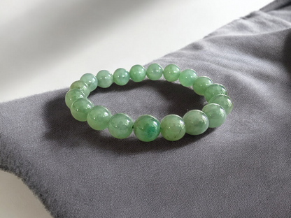 Imperial Japanese Green Burmese A-Jade Beaded Bracelet (MADE IN JAPAN) (10.5mm Each x 19 beads) 05034