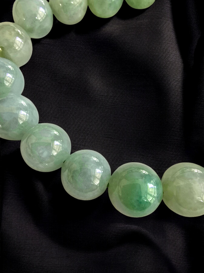 Imperial Japanese Green Burmese A-Jade Beaded Bracelet (MADE IN JAPAN) (10.5mm Each x 19 beads) 05034