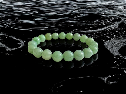 Imperial Japanese Green Burmese A-Jade Beaded Bracelet (MADE IN JAPAN) (10.5mm Each x 19 beads) 05035