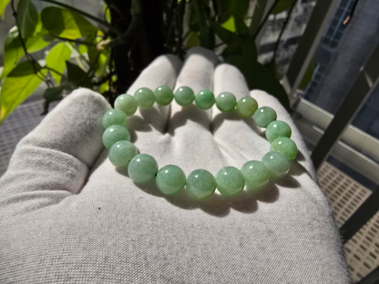 Imperial Japanese Green Burmese A-Jade Beaded Bracelet (MADE IN JAPAN) (10.5mm Each x 19 beads) 05035