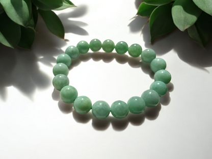 Imperial Japanese Green Burmese A-Jade Beaded Bracelet (MADE IN JAPAN) (10mm Each x 19 beads) 05036