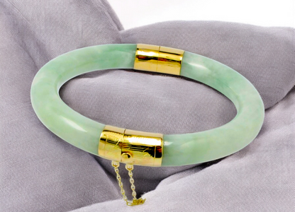 1885 Viceroy's Circular Burmese A-Jade Bangle Bracelet (with 14K Yellow Gold)