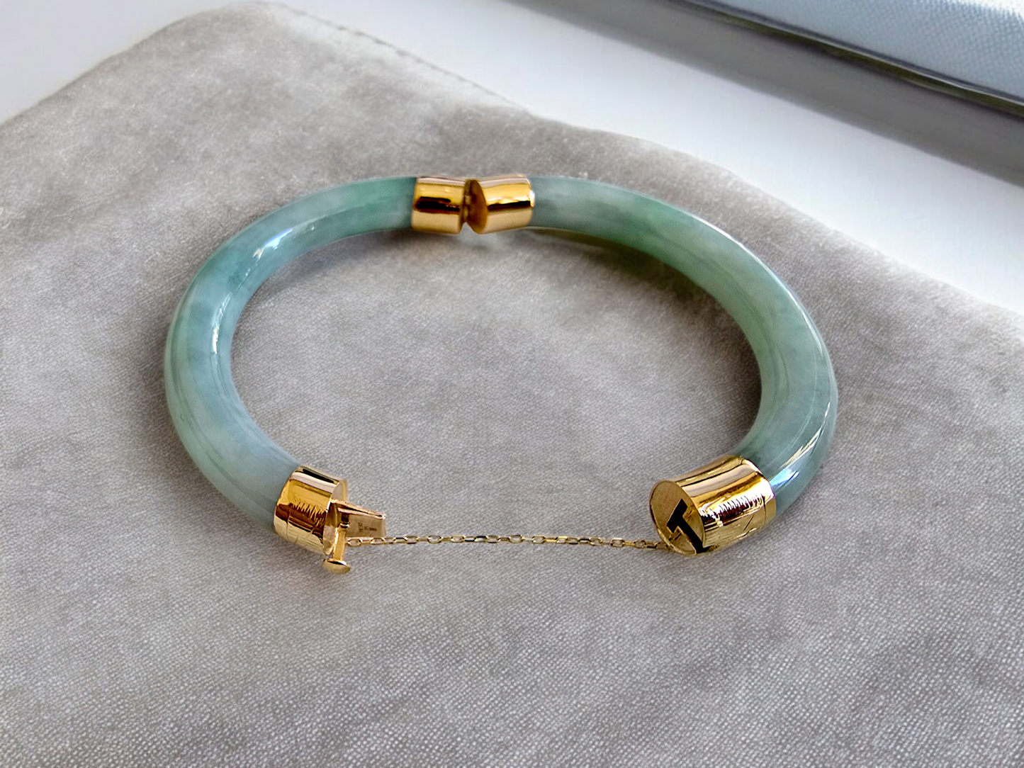 1885 Viceroy's Circular Burmese A-Jade Bangle Bracelet (with 14K Yellow Gold)