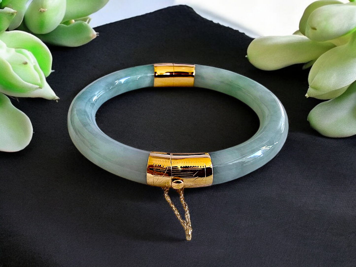 1885 Viceroy's Circular Burmese A-Jade Bangle Bracelet (with 14K Yellow Gold)