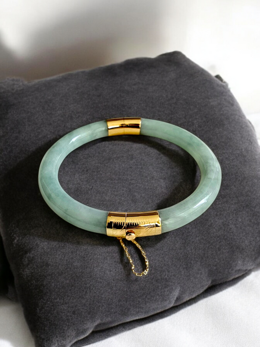 1886 Viceroy's Circular Burmese A-Jade Bangle Bracelet (with 14K Yellow Gold)