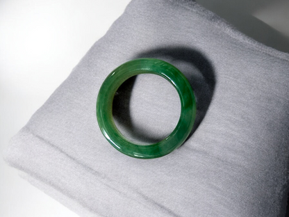 Masters Burmese Vibrant Green A-Jadeite Infinity Band Ring 09007 - Certified