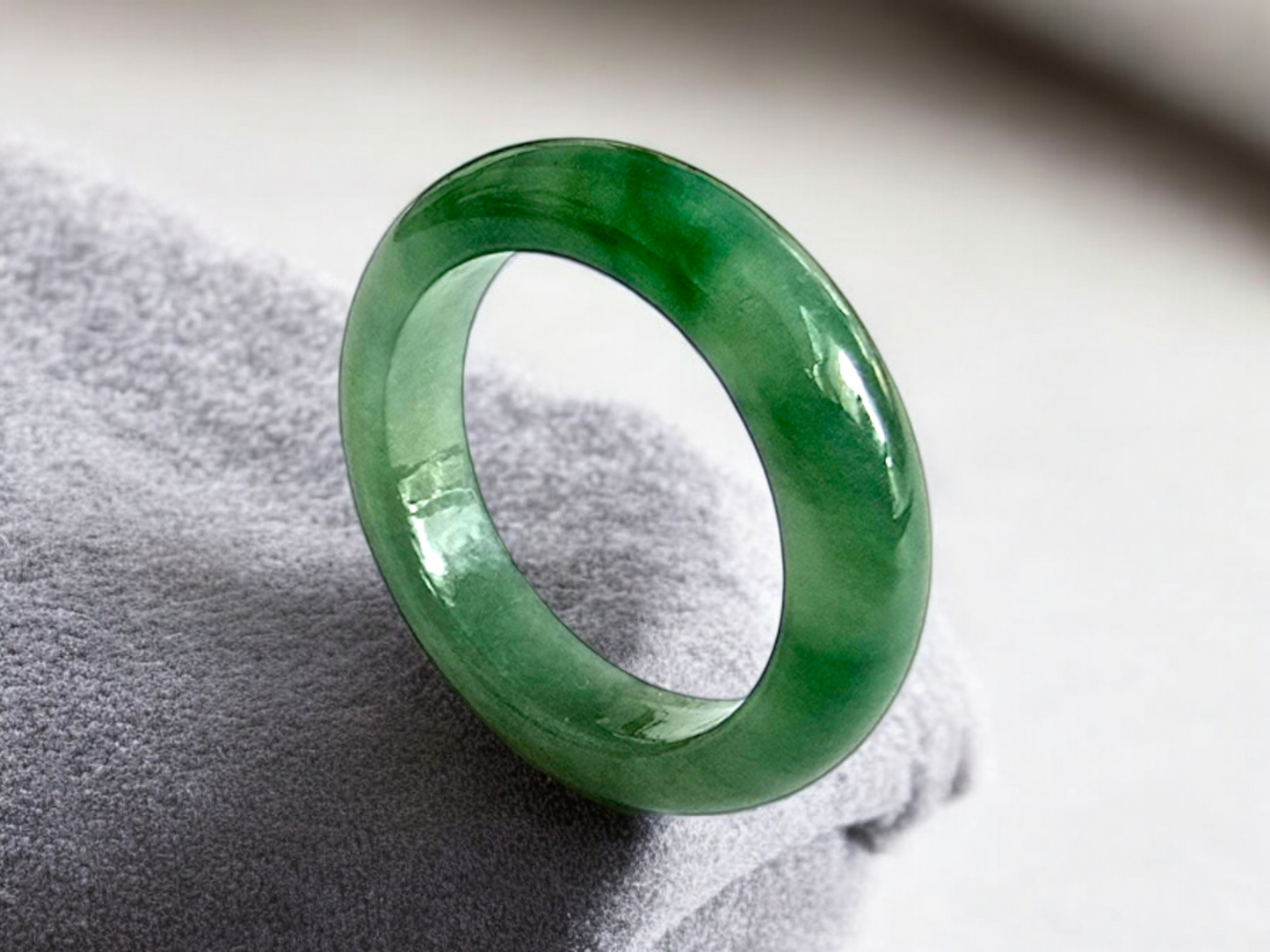 Masters Burmese Vibrant Green A-Jadeite Infinity Band Ring 09007 - Certified