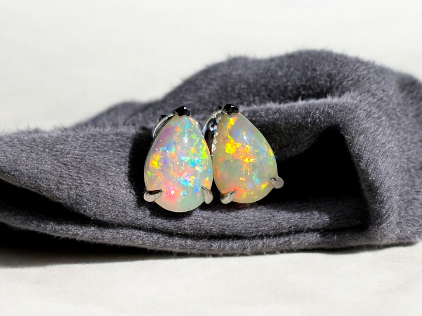 Australian Opal Stud Earrings with 14K White Gold - 3001