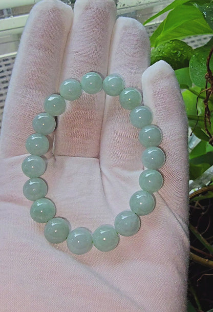 Imperial Japanese Green Burmese A-Jade  Beaded Bracelet (MADE IN JAPAN) (10-10.5mm Each x 19 beads) 05013